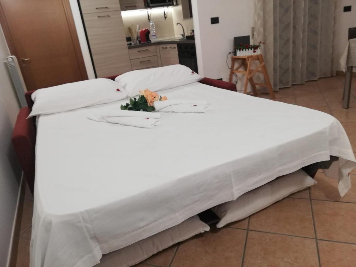 Rosahouse Lägenhet Lecce Exteriör bild